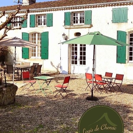 Bed and Breakfast Logis de Chenac Chenac Saint Seurin d'Uzet Exterior foto