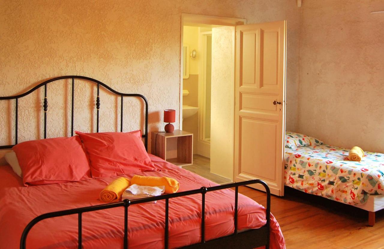 Bed and Breakfast Logis de Chenac Chenac Saint Seurin d'Uzet Exterior foto