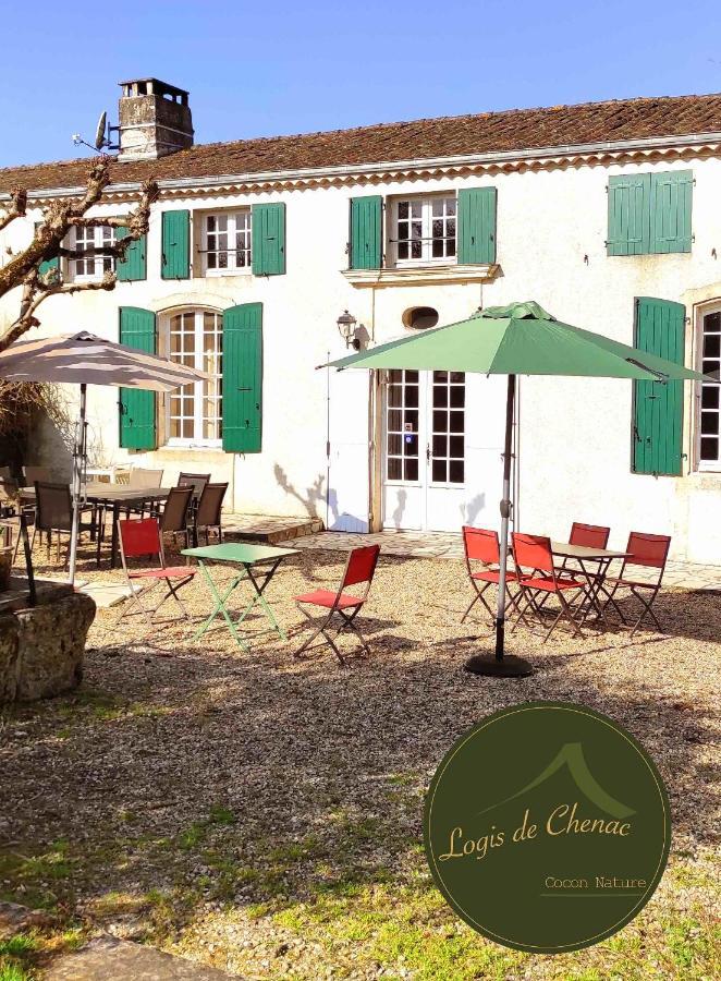 Bed and Breakfast Logis de Chenac Chenac Saint Seurin d'Uzet Exterior foto