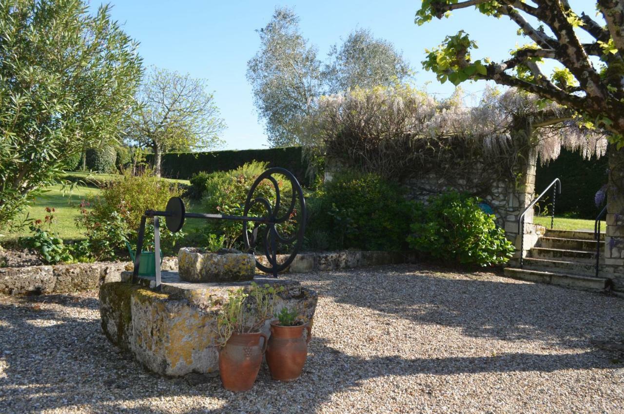 Bed and Breakfast Logis de Chenac Chenac Saint Seurin d'Uzet Exterior foto